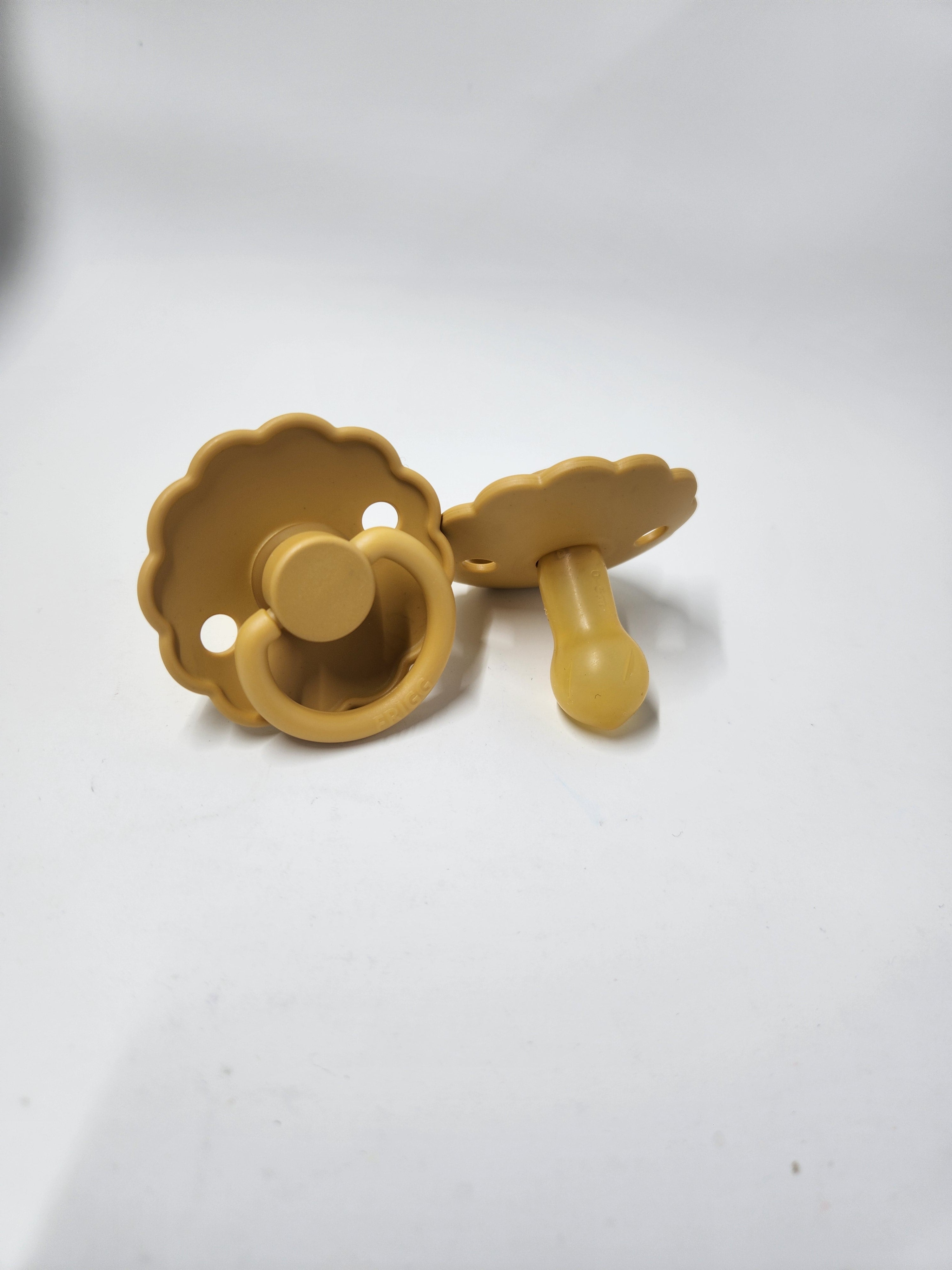 Folder Pacifier FRIGG Silicone Pacifier – Crafty Wolf Australia