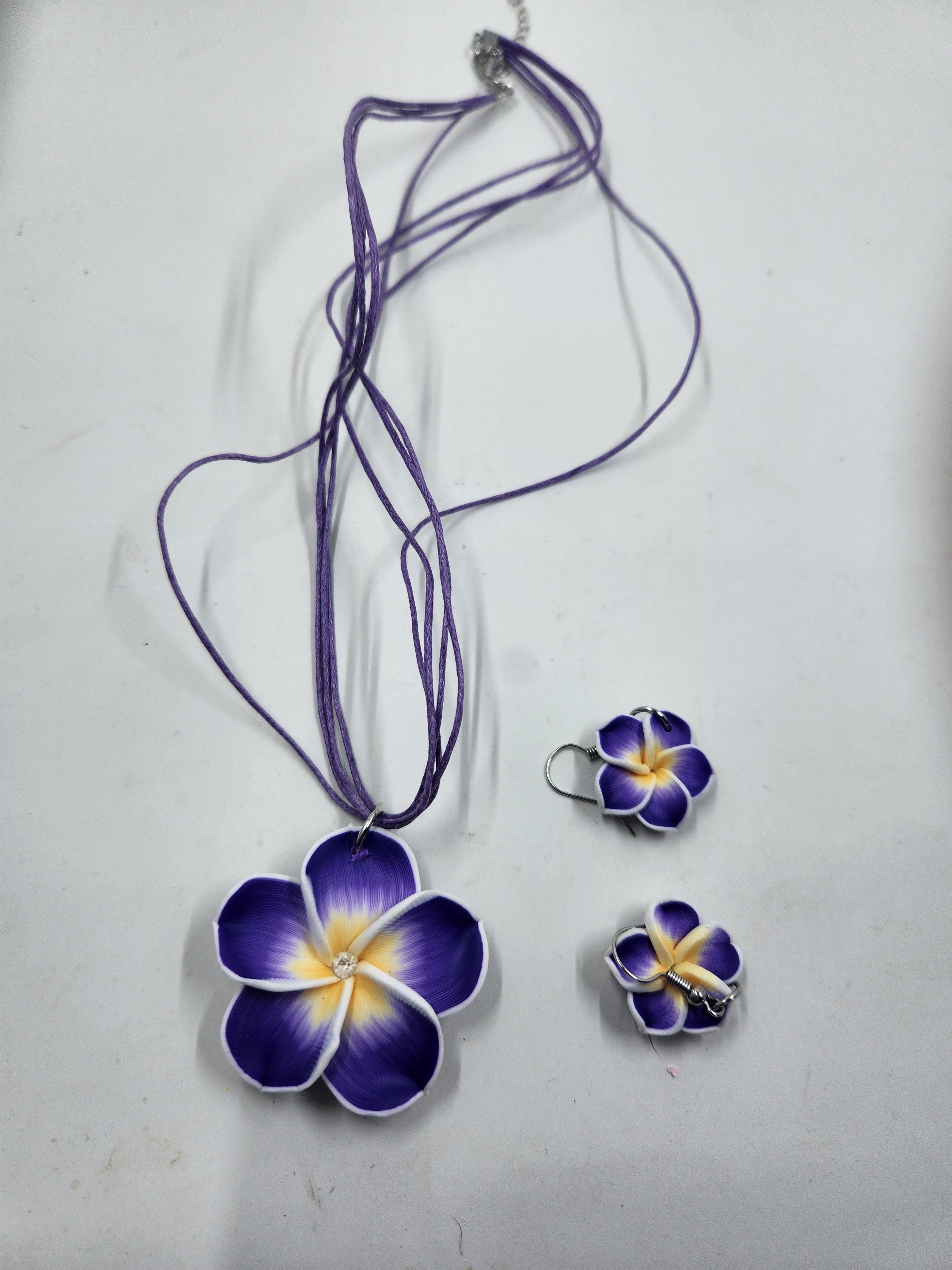 Frangipani Earring + Necklace Set